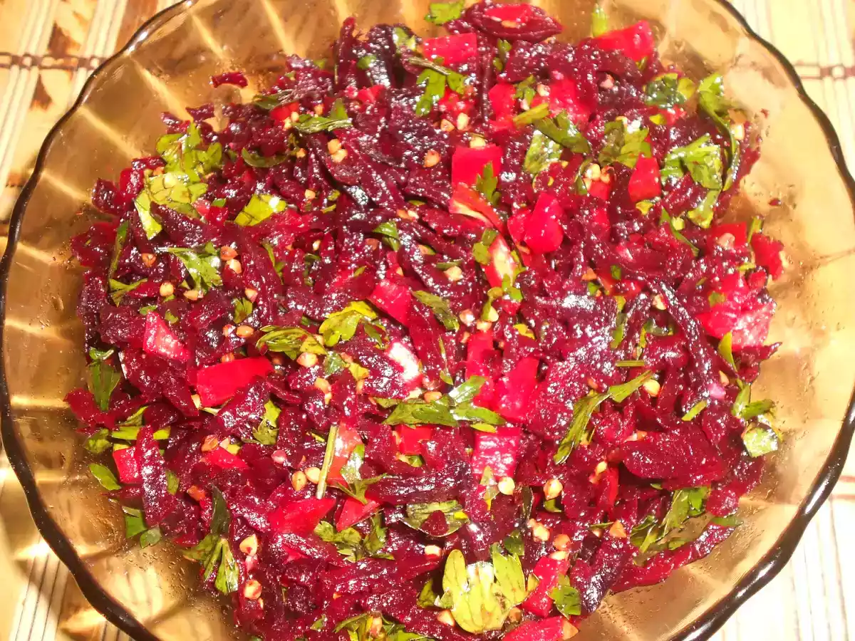 Salata de sfecla rosie si hrisca