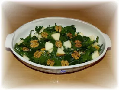 Salata de spanac cu pere si nuci