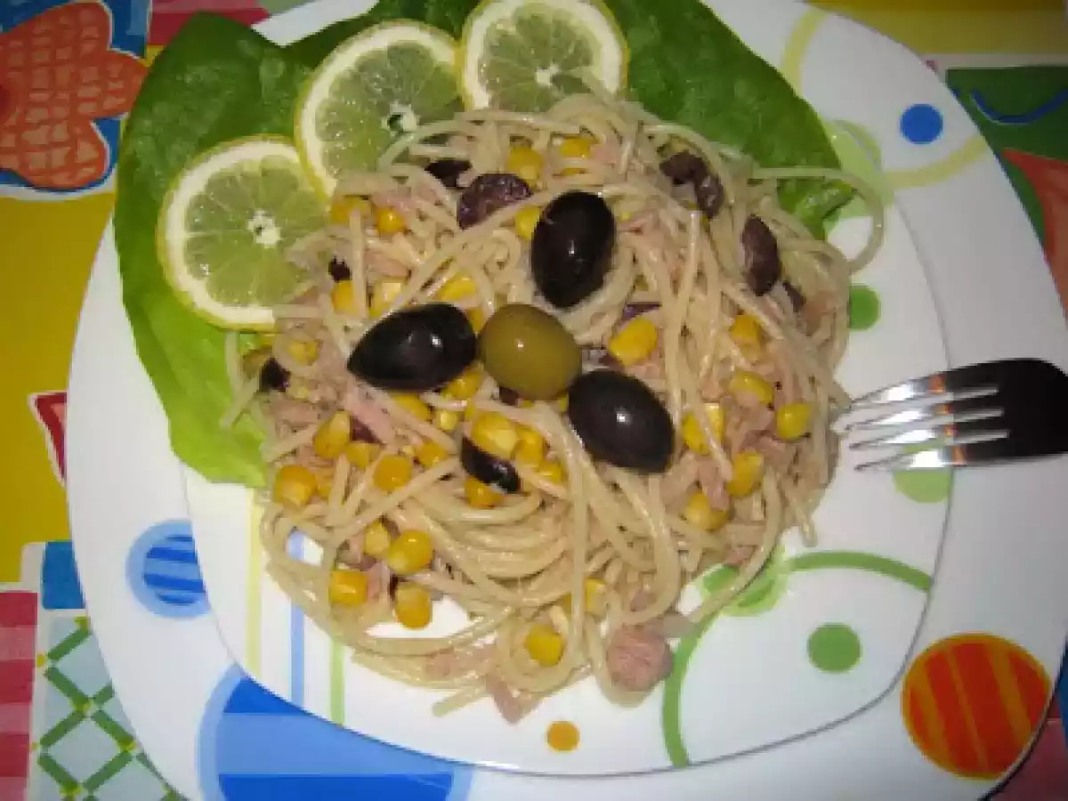Salata de ton, porumb si paste