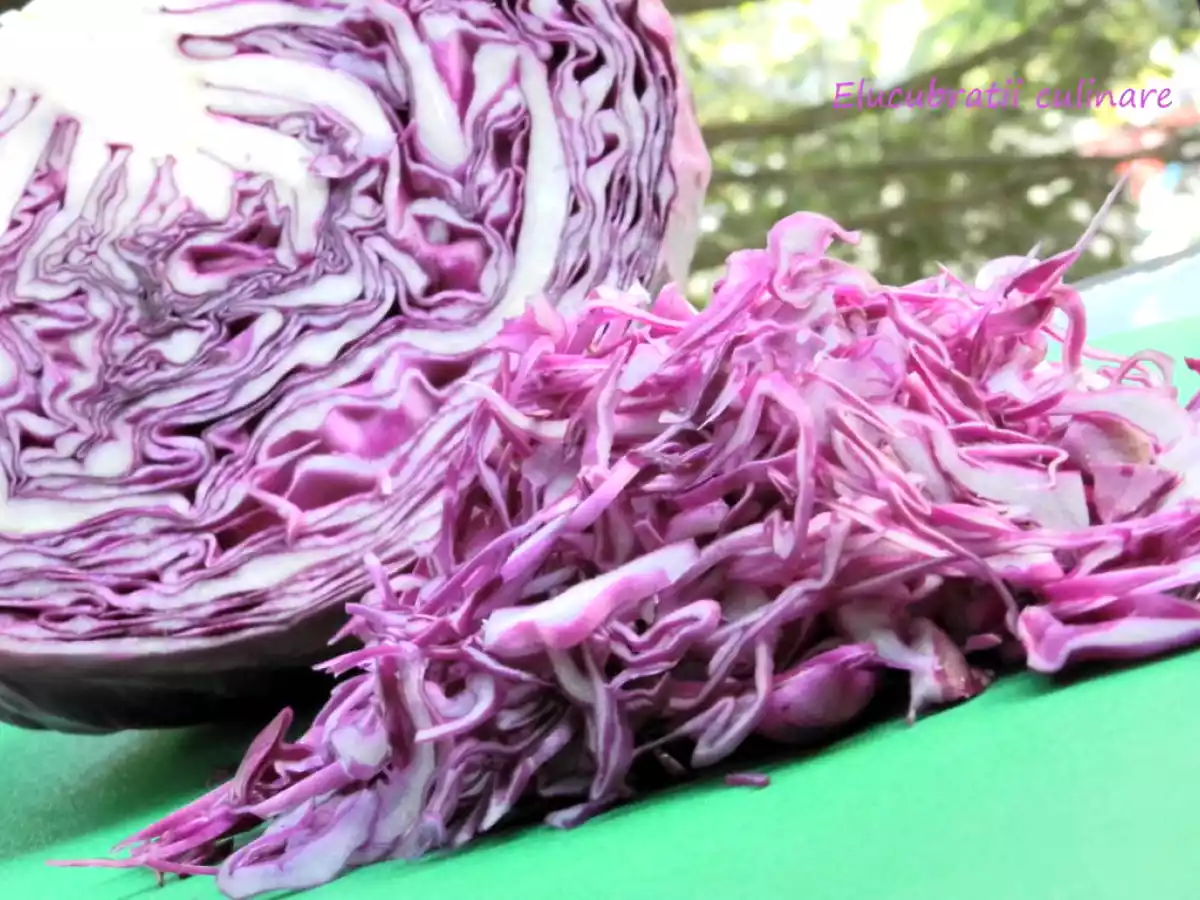 Salată de varză roșie cu ghimbir - poza 2
