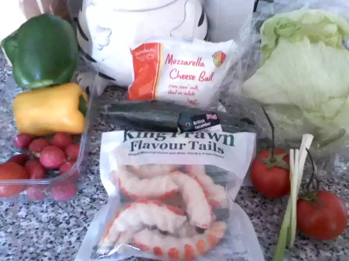 Salata mediteraneana cu creveti