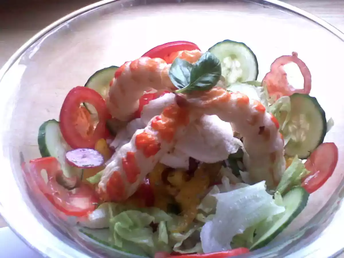 Salata mediteraneana cu creveti - poza 2