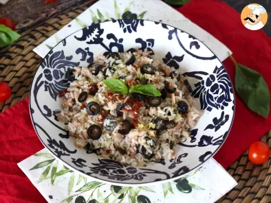 Salată mediteraneană de orez: ton, măsline, roșii uscate și lămâie, poza 2