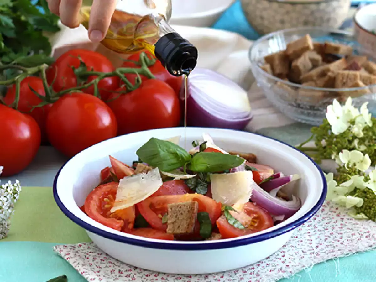 Salata Panzanella - Salata italiana - poza 2