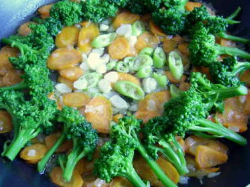Salata picanta cu broccoli - poza 2