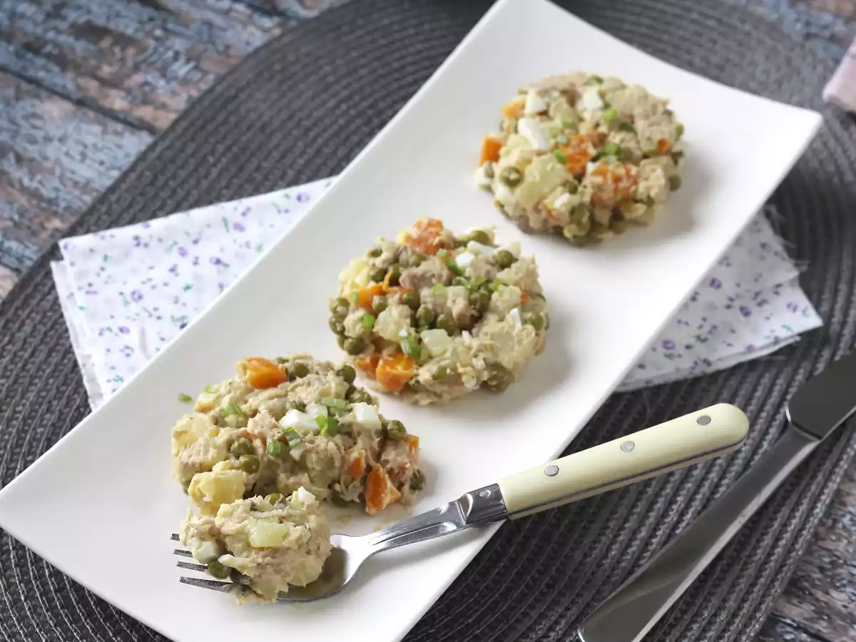 Salată rusească cu maioneză de casă - poza 5