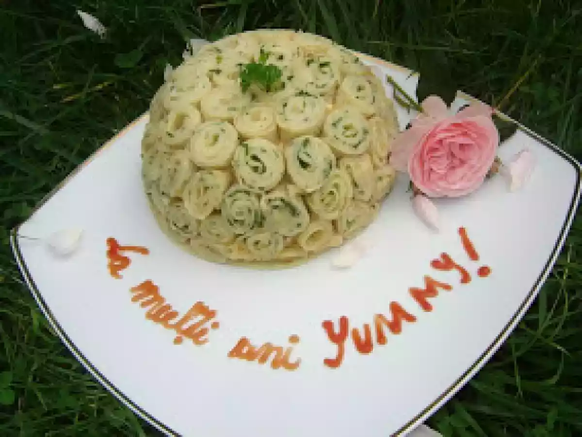 Salata sub cupola de clatite