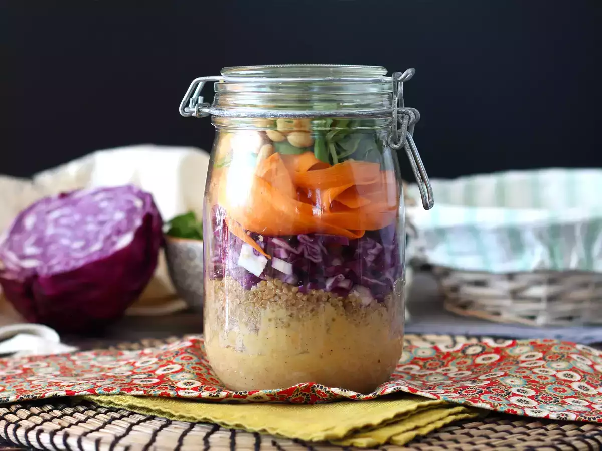 Salată vegetariană la borcan - poza 3