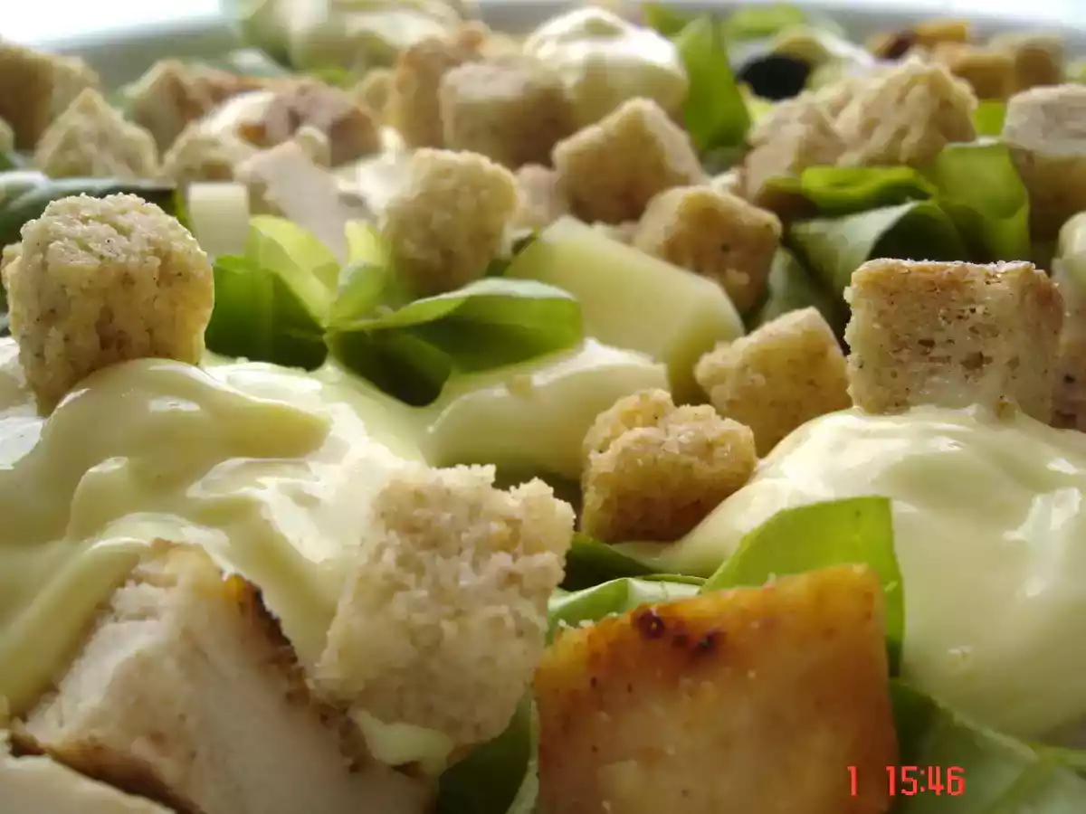 Salata verde cu pui si sos picant de iaurt - poza 2