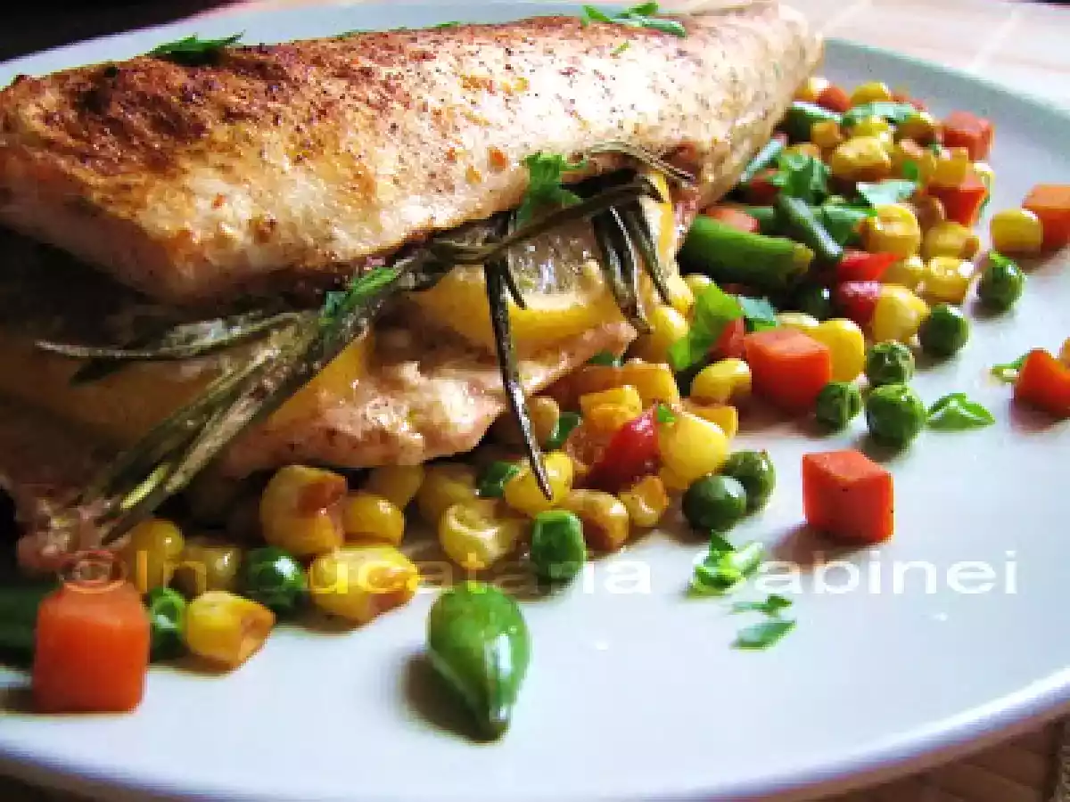 SALAU LA CUPTOR CU LEGUME - poza 2