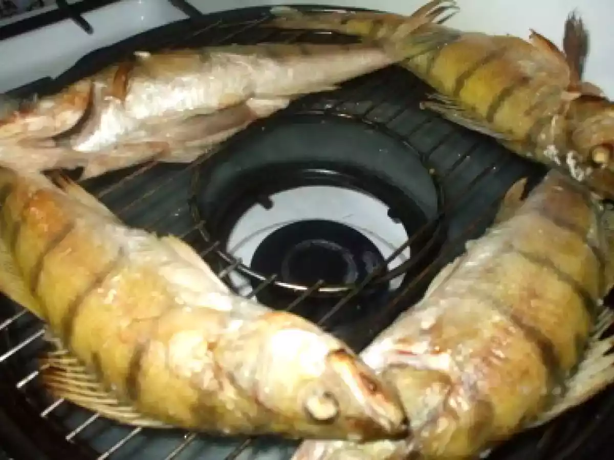 Salau la gratar cu cartofi prajiti - poza 3