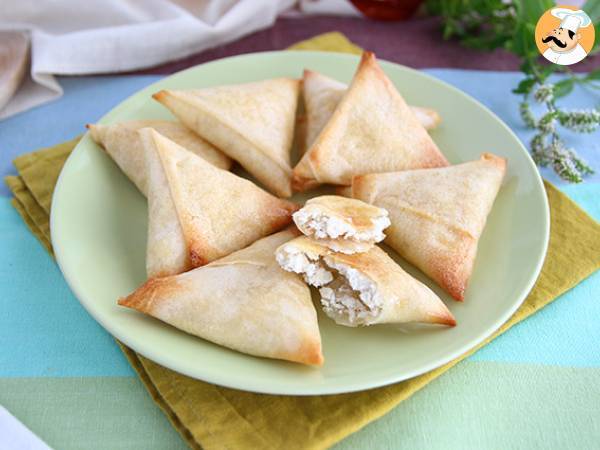 Samosas cu branza de capra si miere