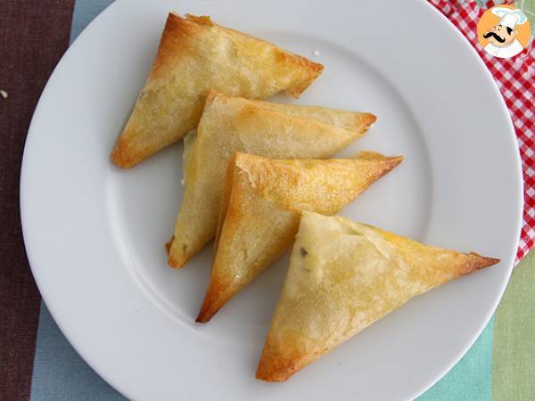 Samosas cu feta