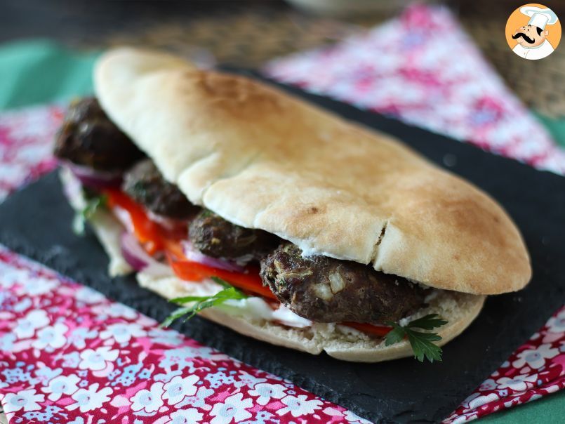 Sandvișuri turcești cu chiftele Köfte, poza 4