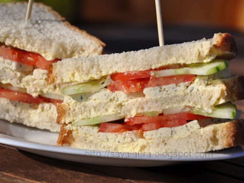 Sandwich-club, de post - poza 3