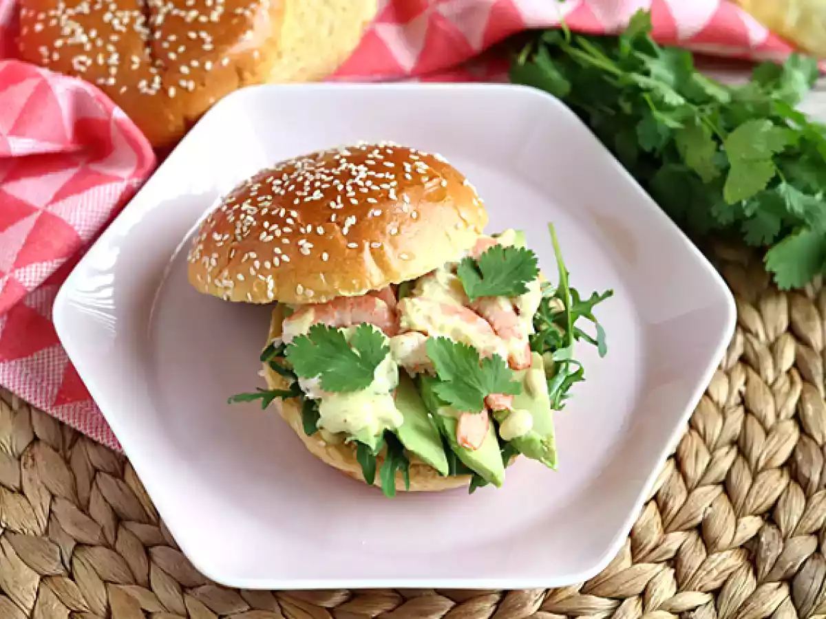 Sandwich cu creveti, avocado si coriandru - poza 3