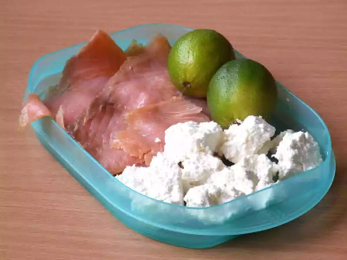 Sandwich-uri cu somon - poza 3