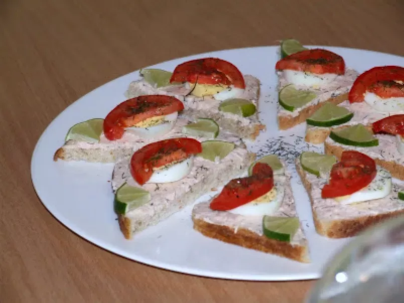 Sandwich-uri cu somon - poza 9