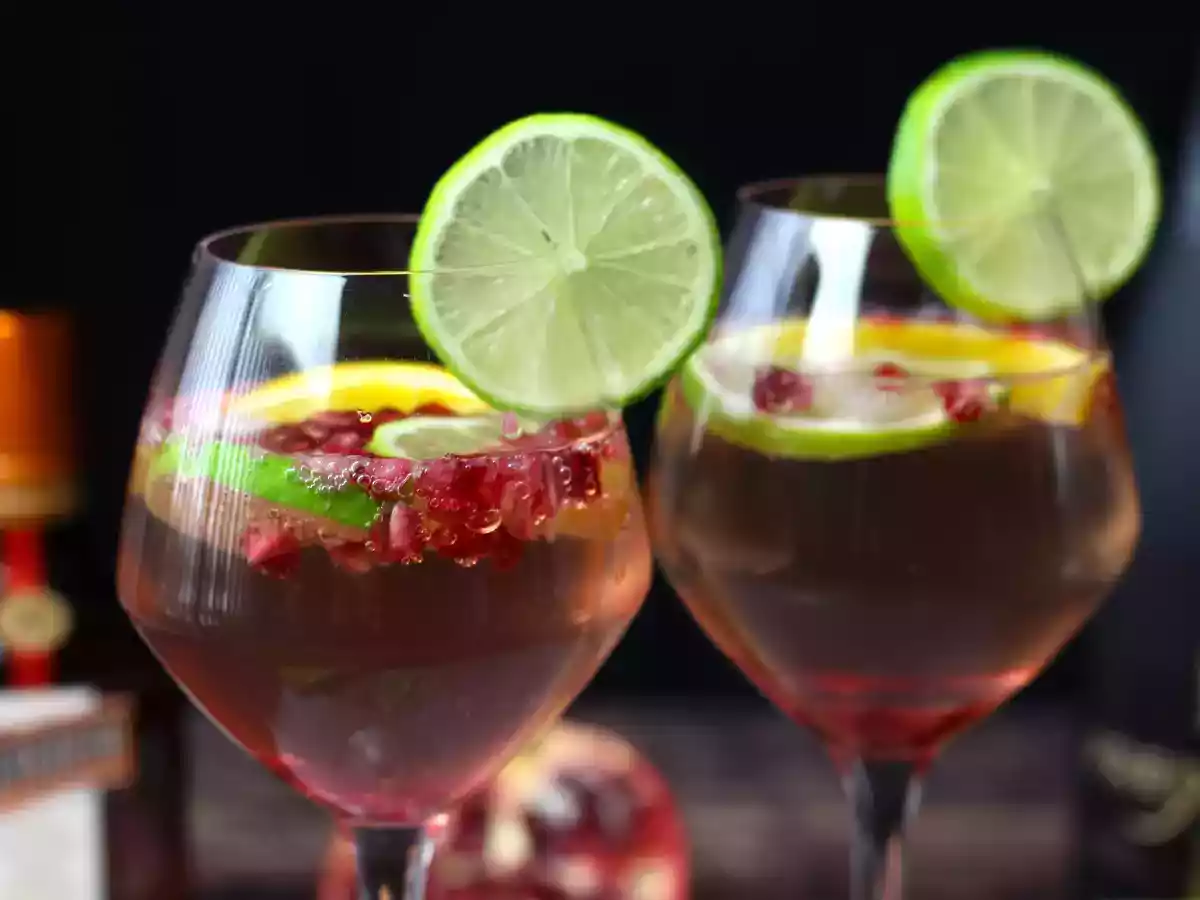 Sangria cu vin spumant: vedeta răcoritoare a sărbătorilor - poza 5