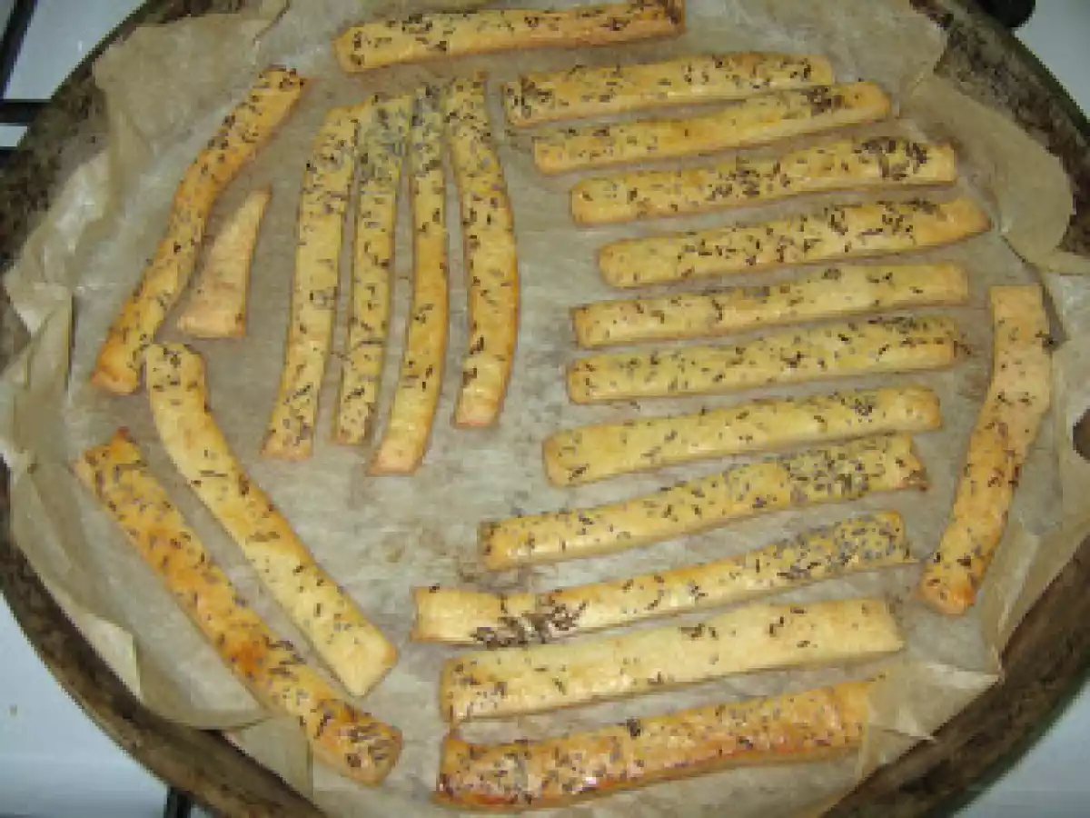 Saratele cu branza si chimen - poza 8