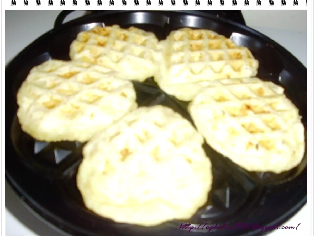 Sărățele făcute la aparatul de waffle - poza 3