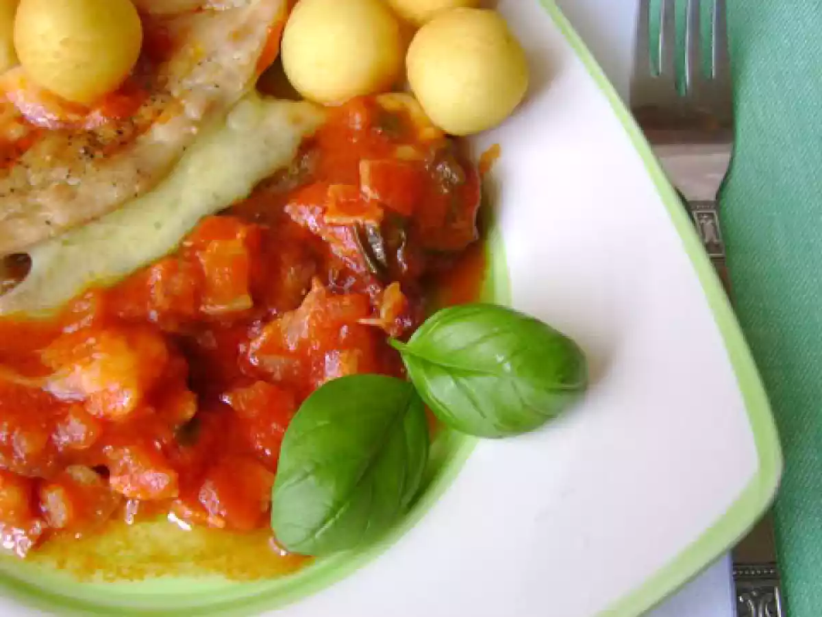 Snitel cu sos de rosii si emmentaler - poza 11