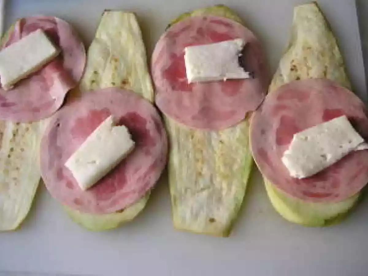 Snitele de vinete umplute