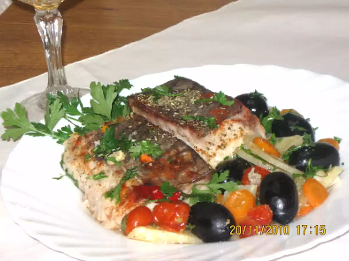 Somn cu legume si masline la cuptor - poza 2