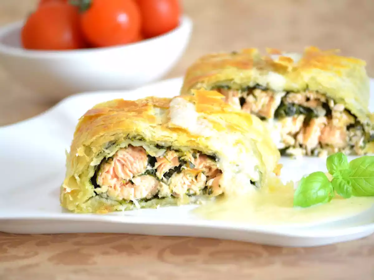 Somon in crusta cu sos de ardei