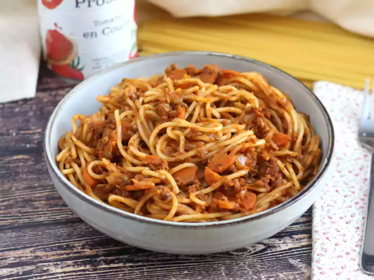 Sos Bolognez vegetarian pentru spaghete