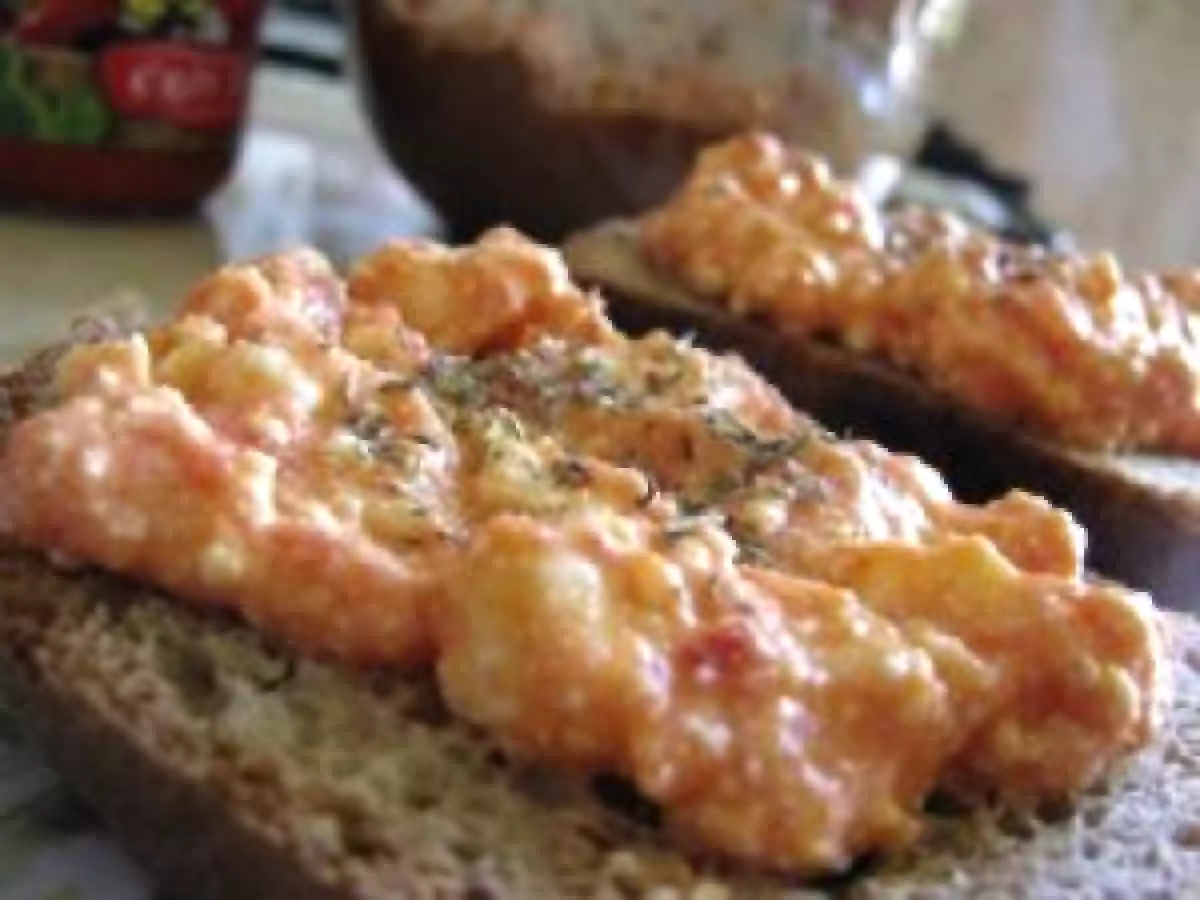 Sos de rosii cu branza. Minunat!