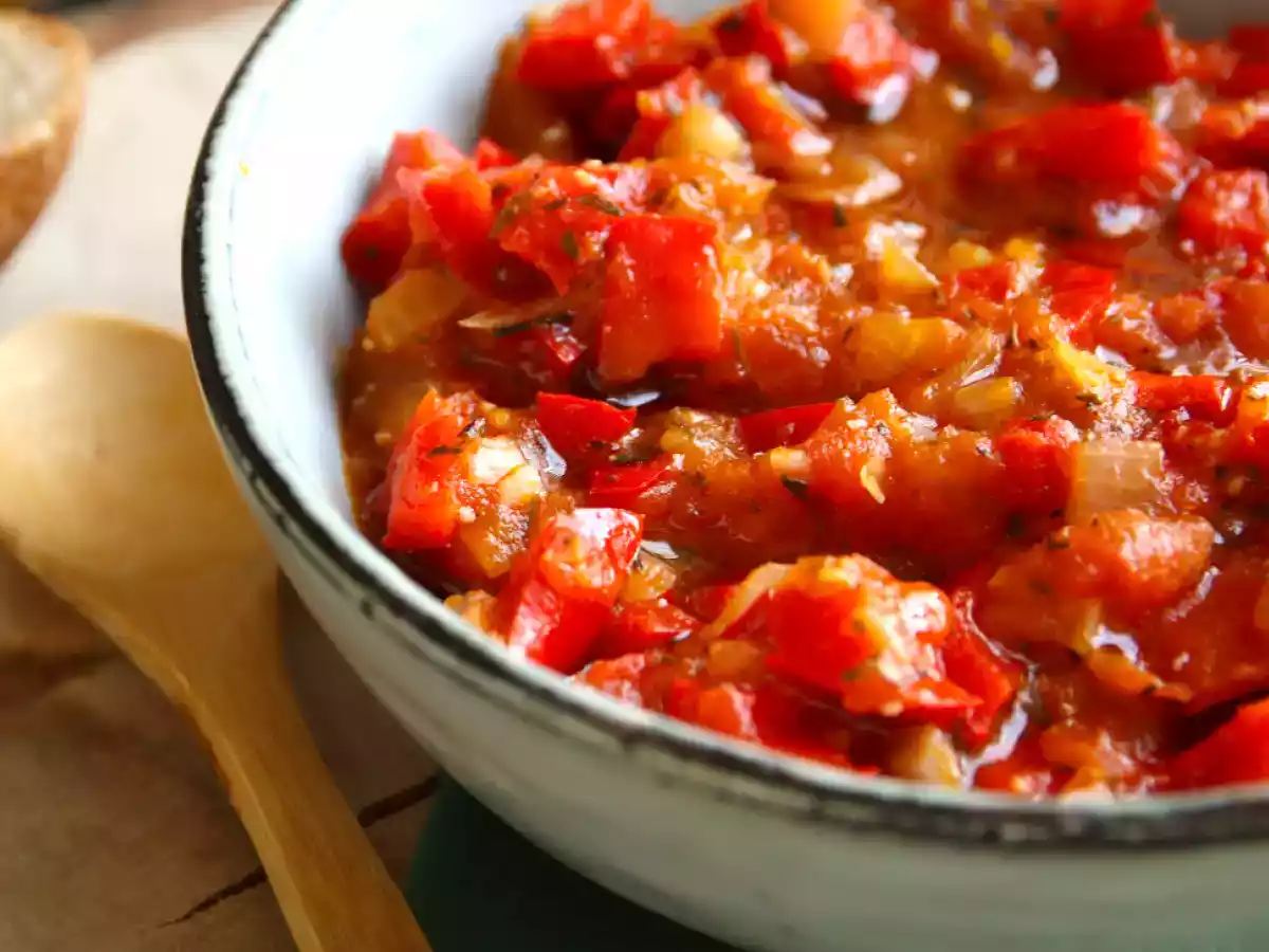Sos de roșii super ușor: rețeta anti-risipa pentru roșiile tale deteriorate - poza 3