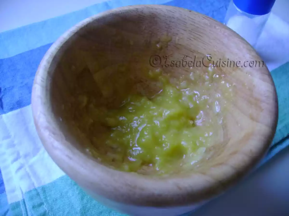 Sos de smantana si usturoi - poza 3