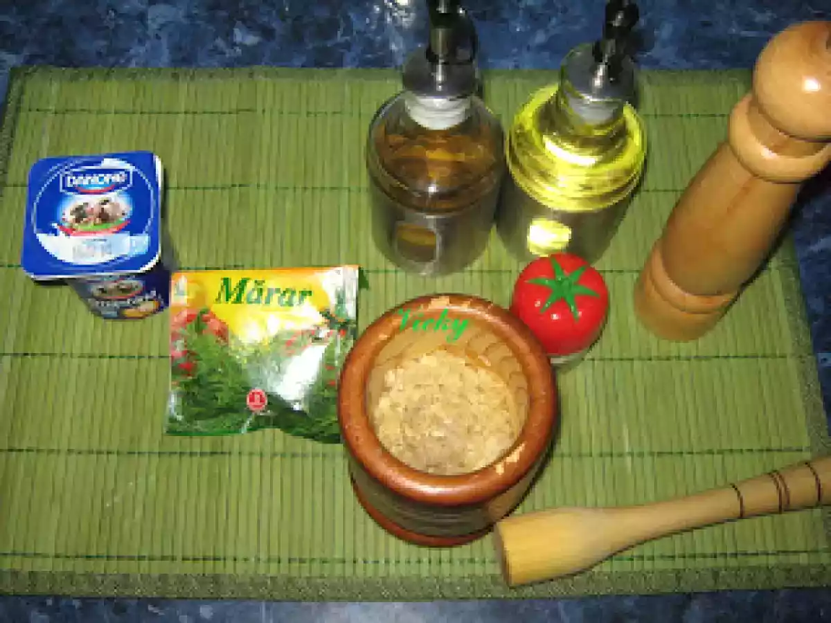 Sos de usturoi cu smantana - poza 4