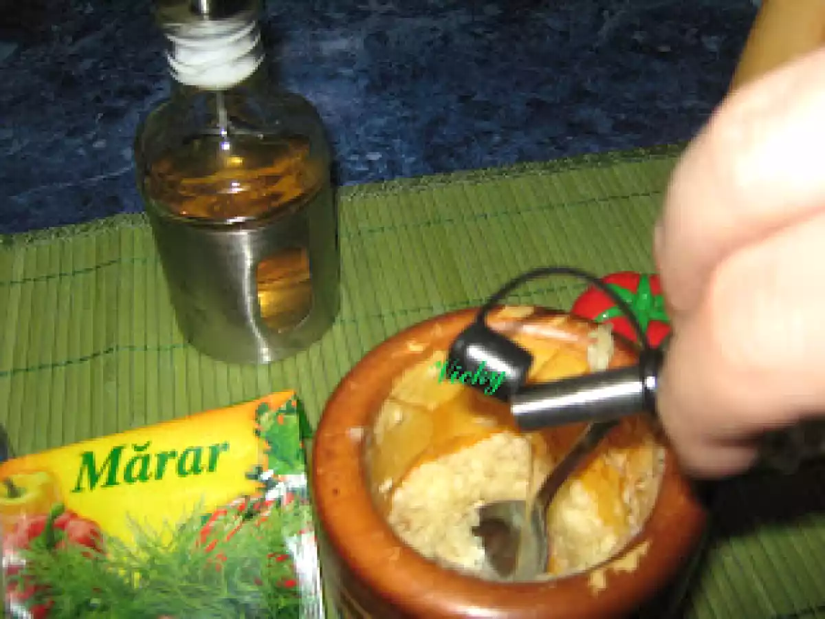 Sos de usturoi cu smantana - poza 5