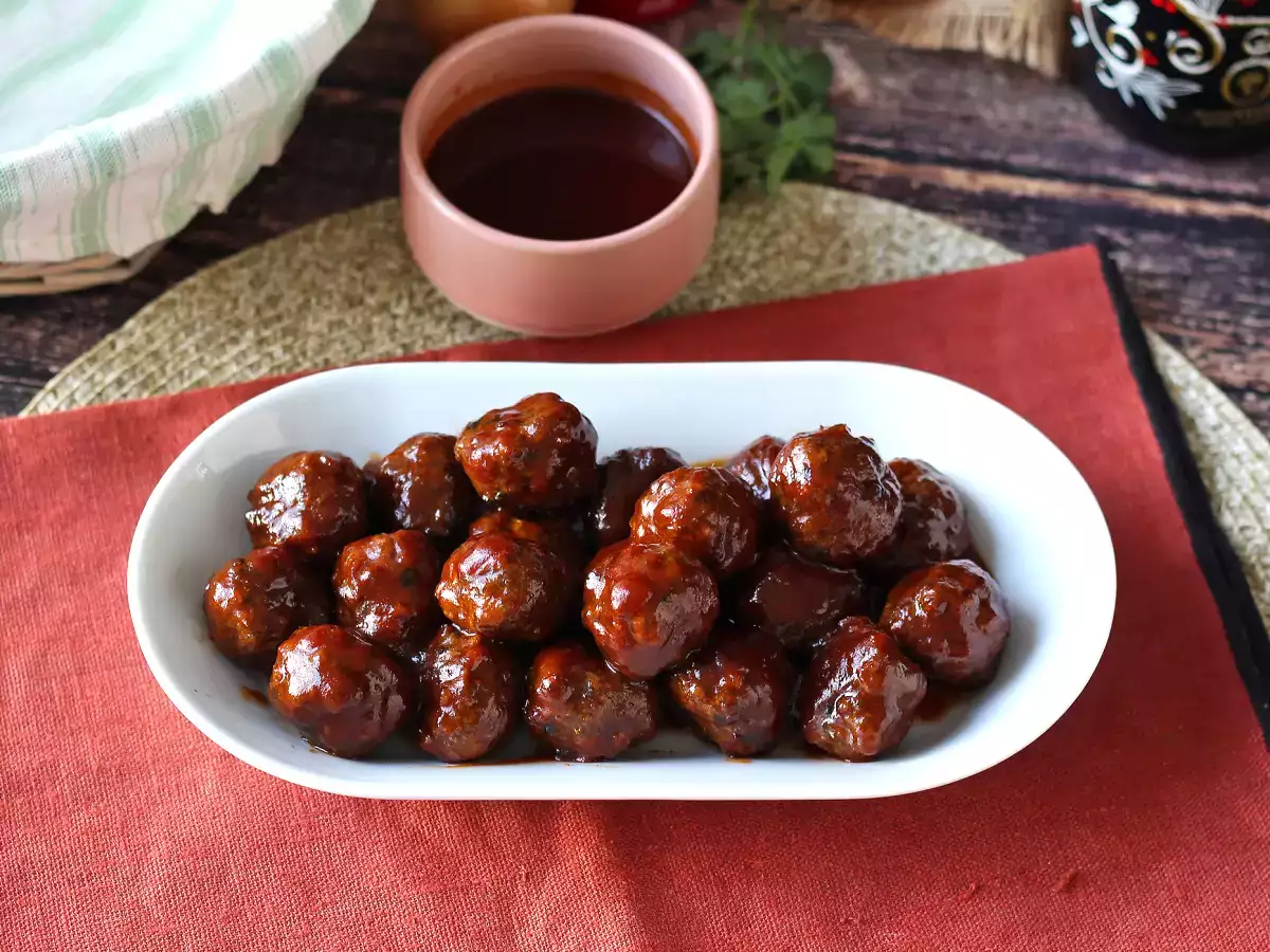 Sos dulce-acrișor de casă în stil grătar: rețetă ușoară, gata în cel mai scurt timp - poza 2