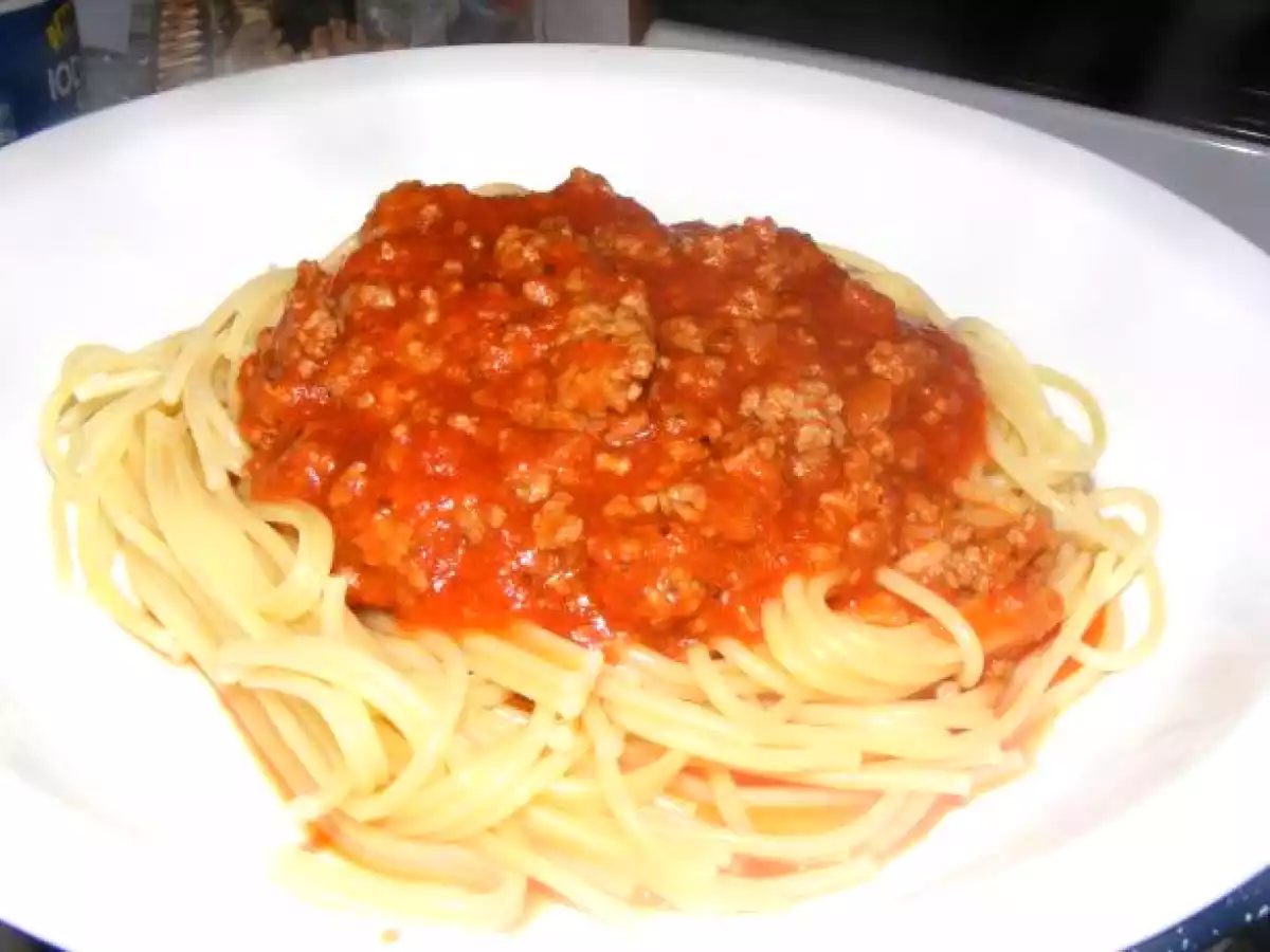 Sos pentru spaghete cu carne tocata
