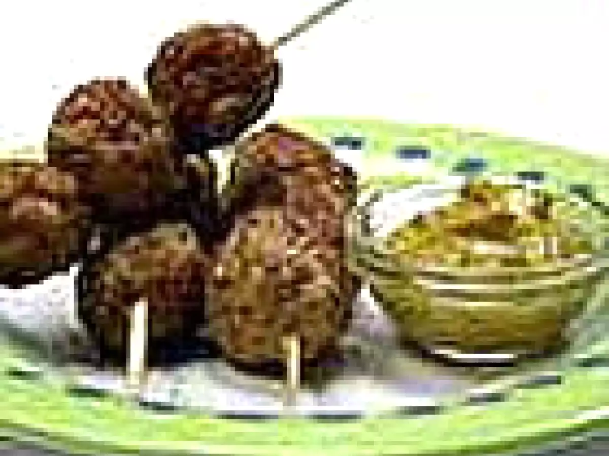 Sos verde cu iaurt si frunze de sfecla rosie sau de stevie