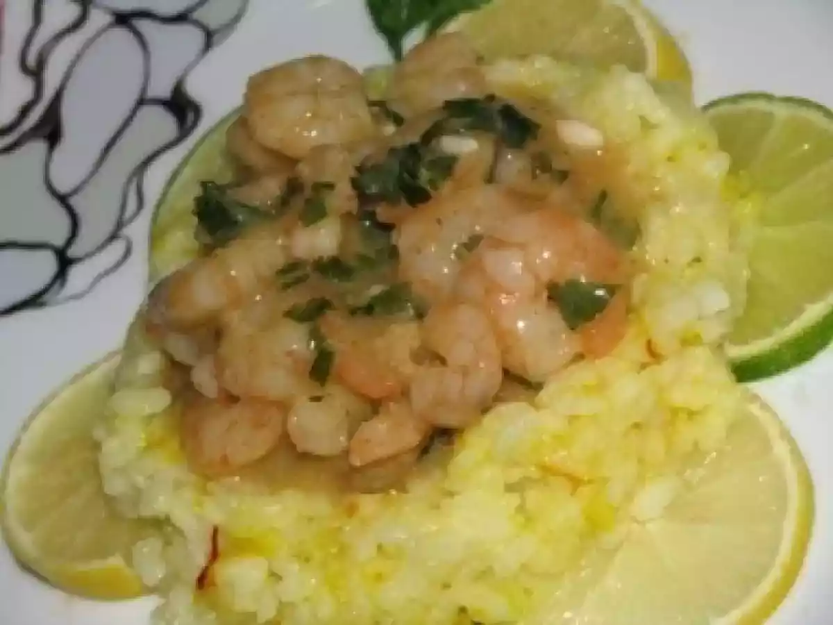 Sote de creveti cu orez auriu