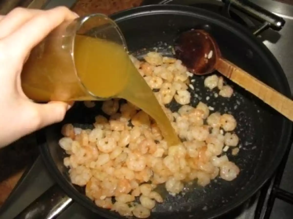 Sote de creveti cu orez auriu - poza 7