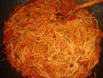 Spaghete cu sos jamila