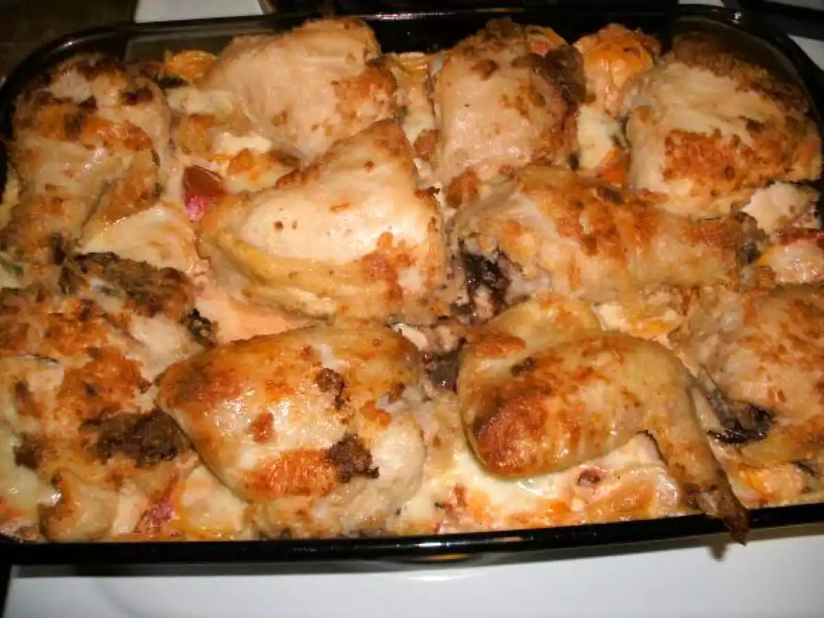 Spaghete cu pui, ciuperci si smantana la cuptor