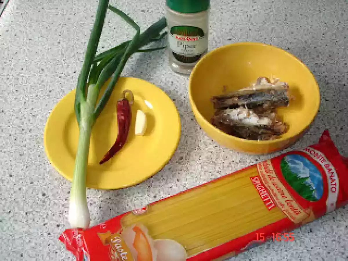 SPAGHETE CU SARDINE - poza 2