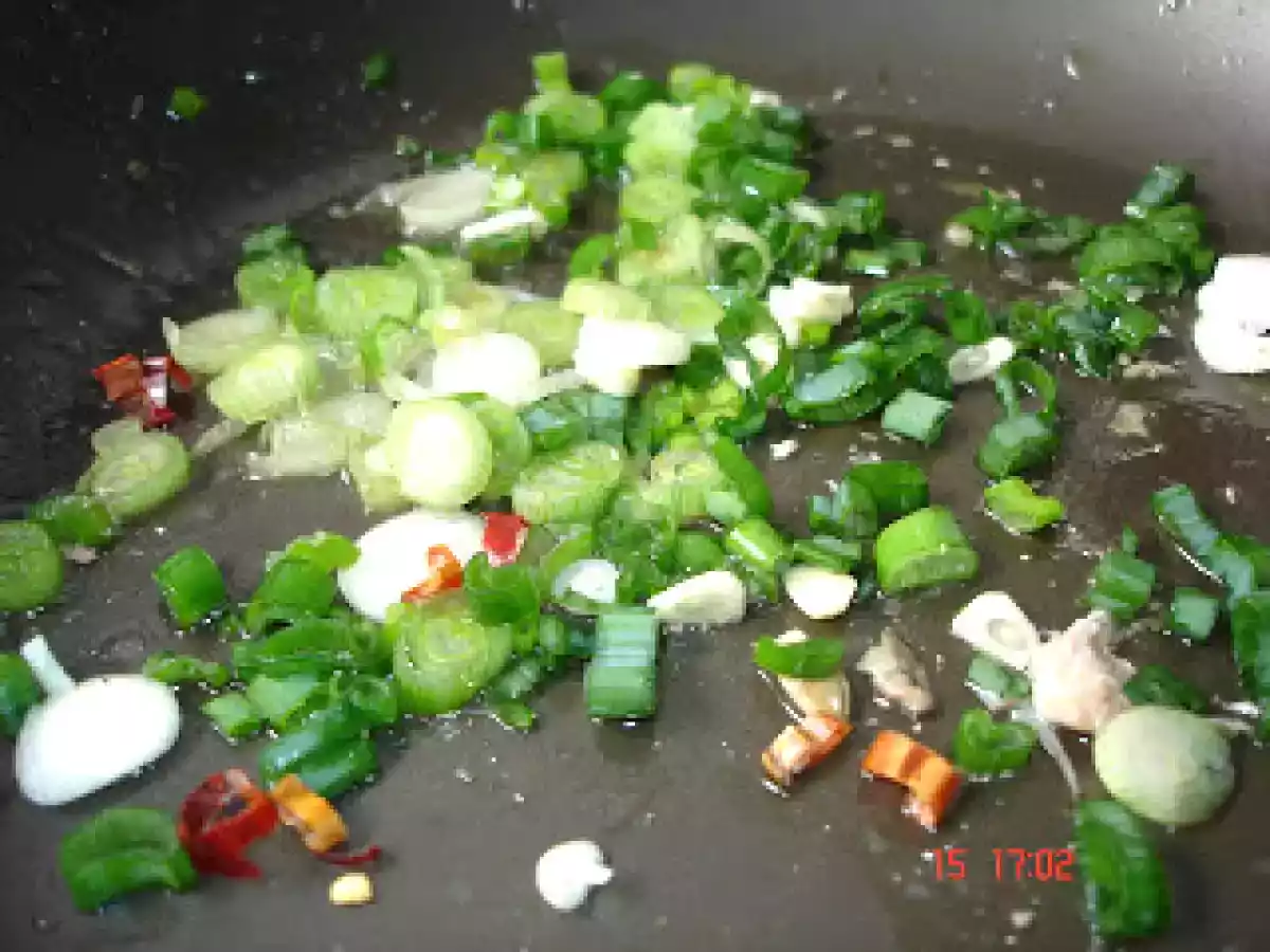 SPAGHETE CU SARDINE - poza 3