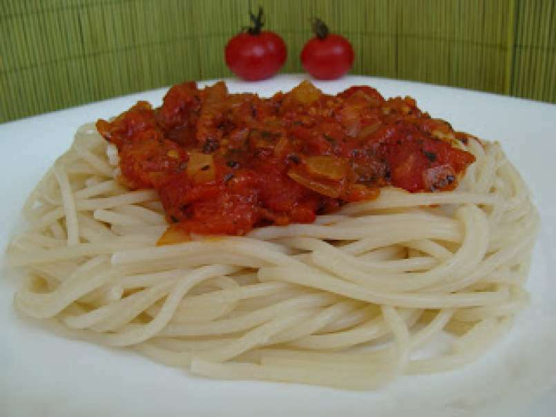 Spaghete cu sos de rosii - poza 7