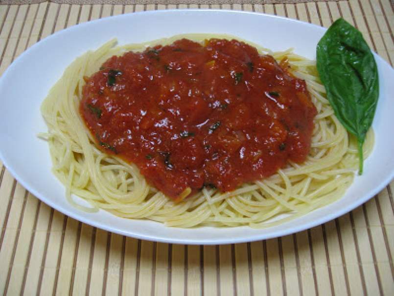Spaghete Napolitan