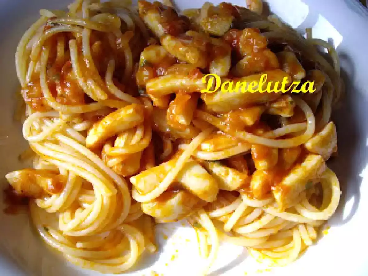 Spaghetti con calamari