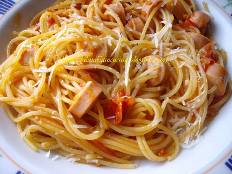 Spaghettini cu crenvursti