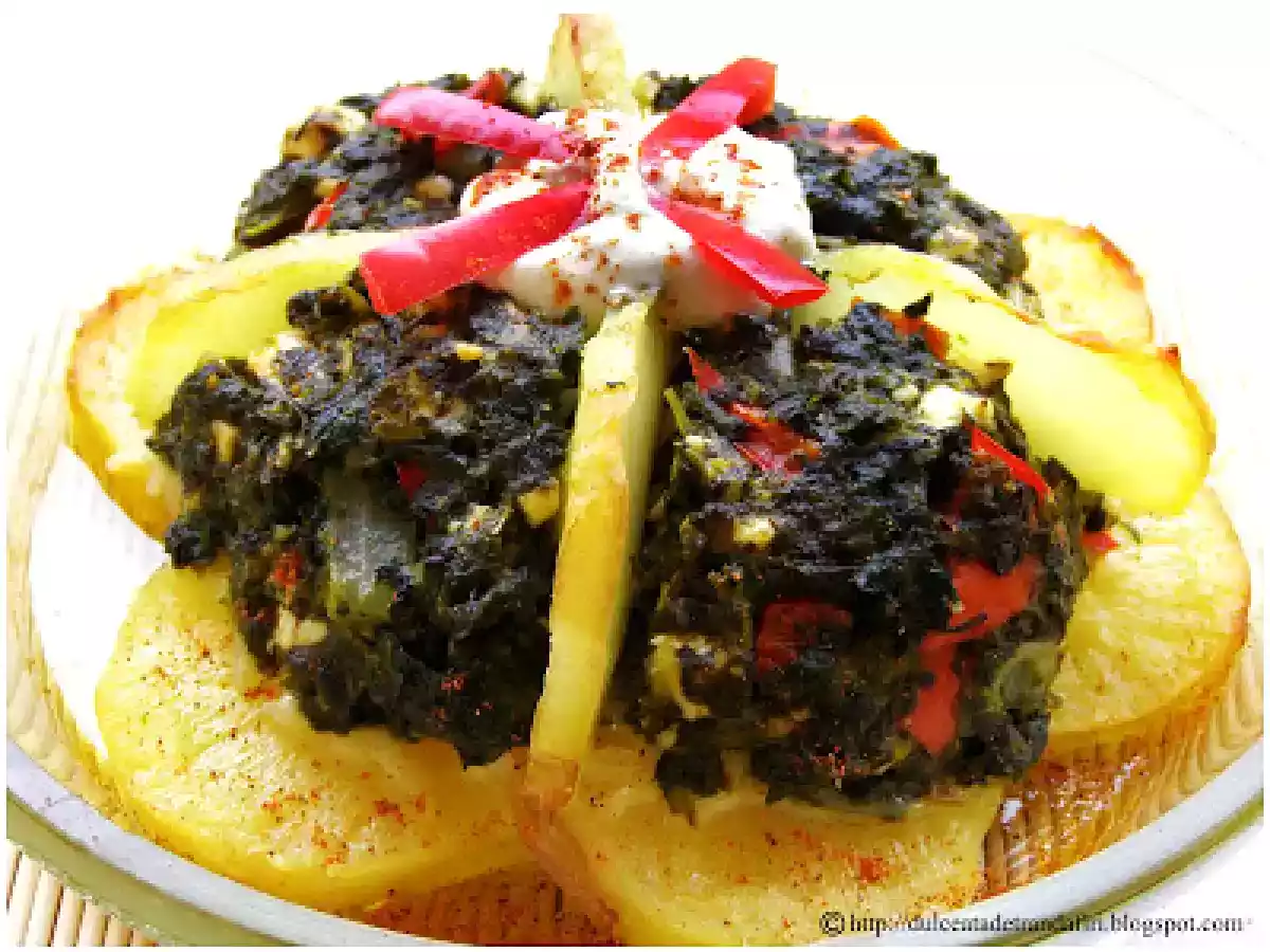 Spanac cu cartofi la cuptor