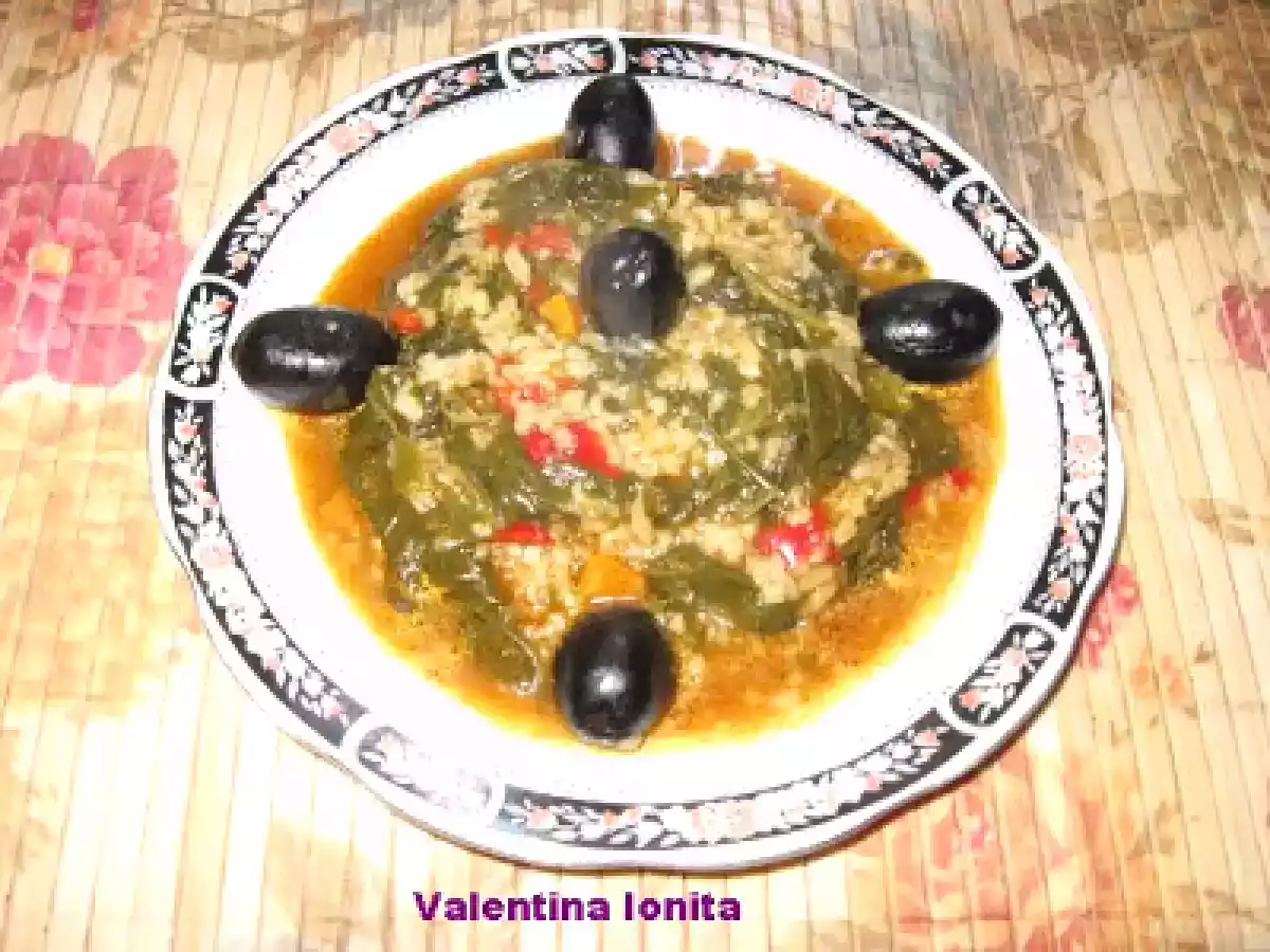 SPANAC CU OREZ SI MASLINE